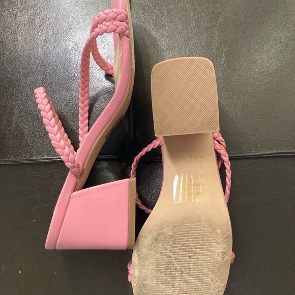 STEVE MADDEN VERY PRETTY PINK SHOES. Worn Only Once. - Picture 4 of 4